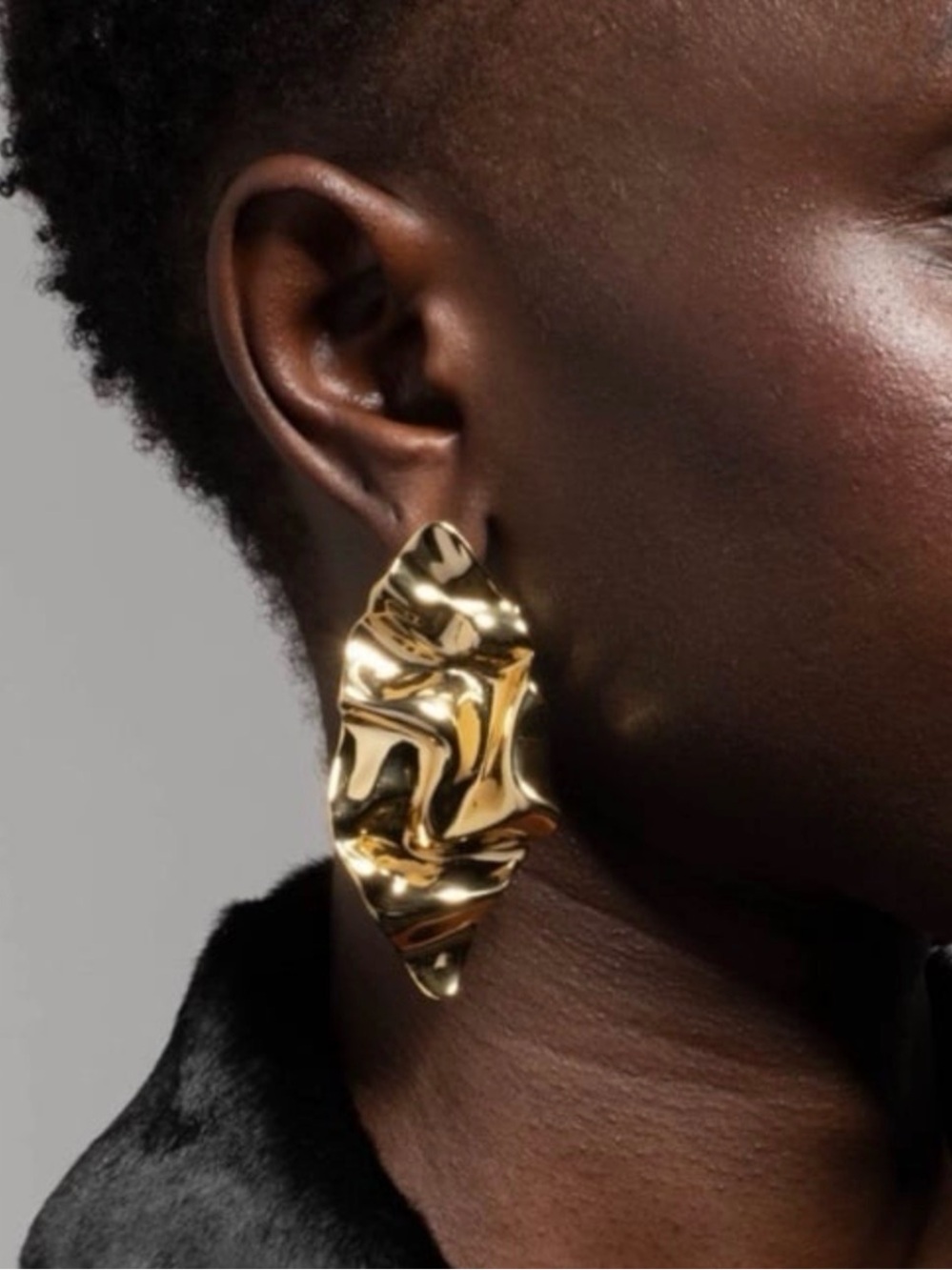 NEW Alexis Bittar Large Gold Crumpled Post Earrings Molten Metal AU21 - Picture 6 of 12